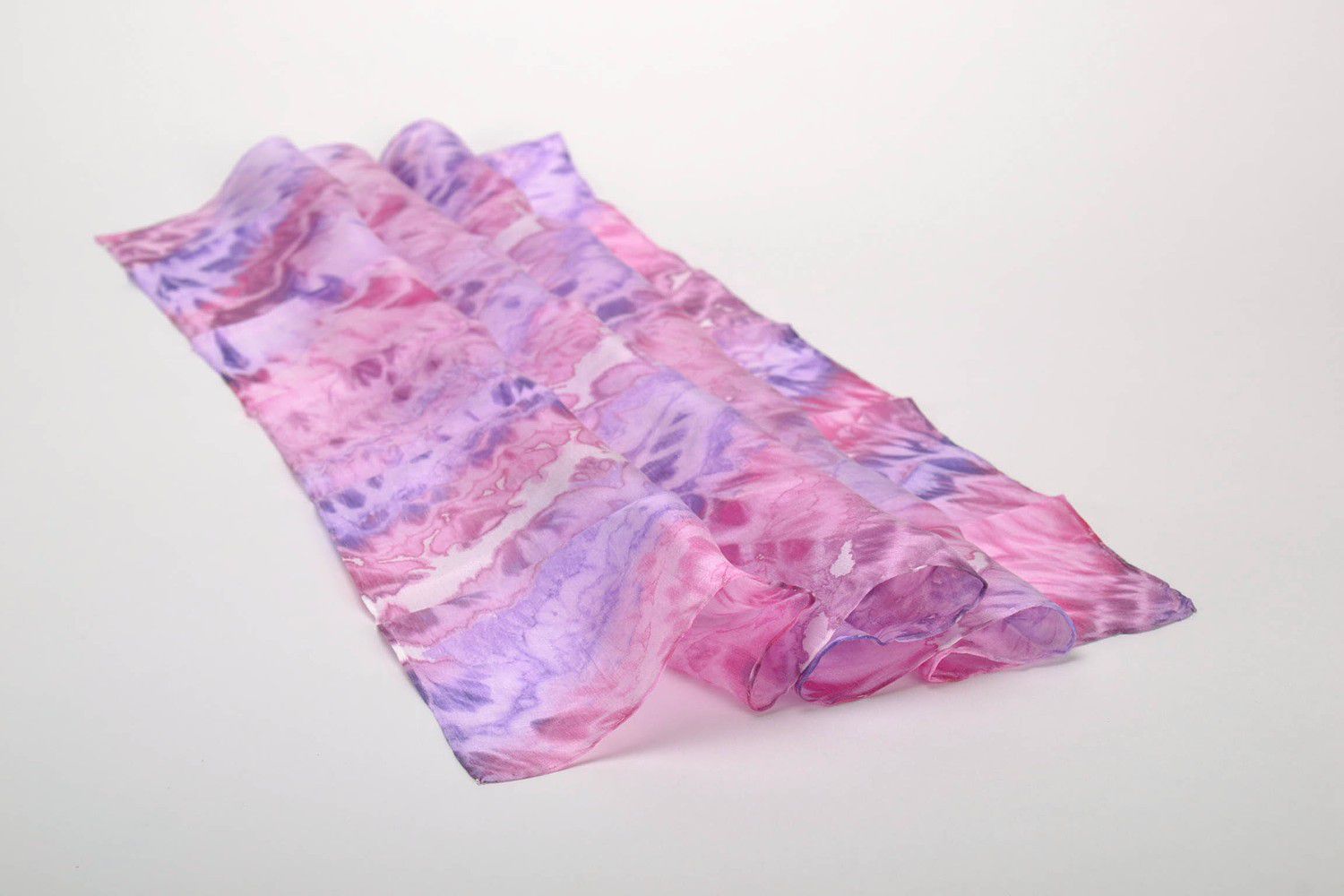 Pañuelo de seda de color lila foto 4