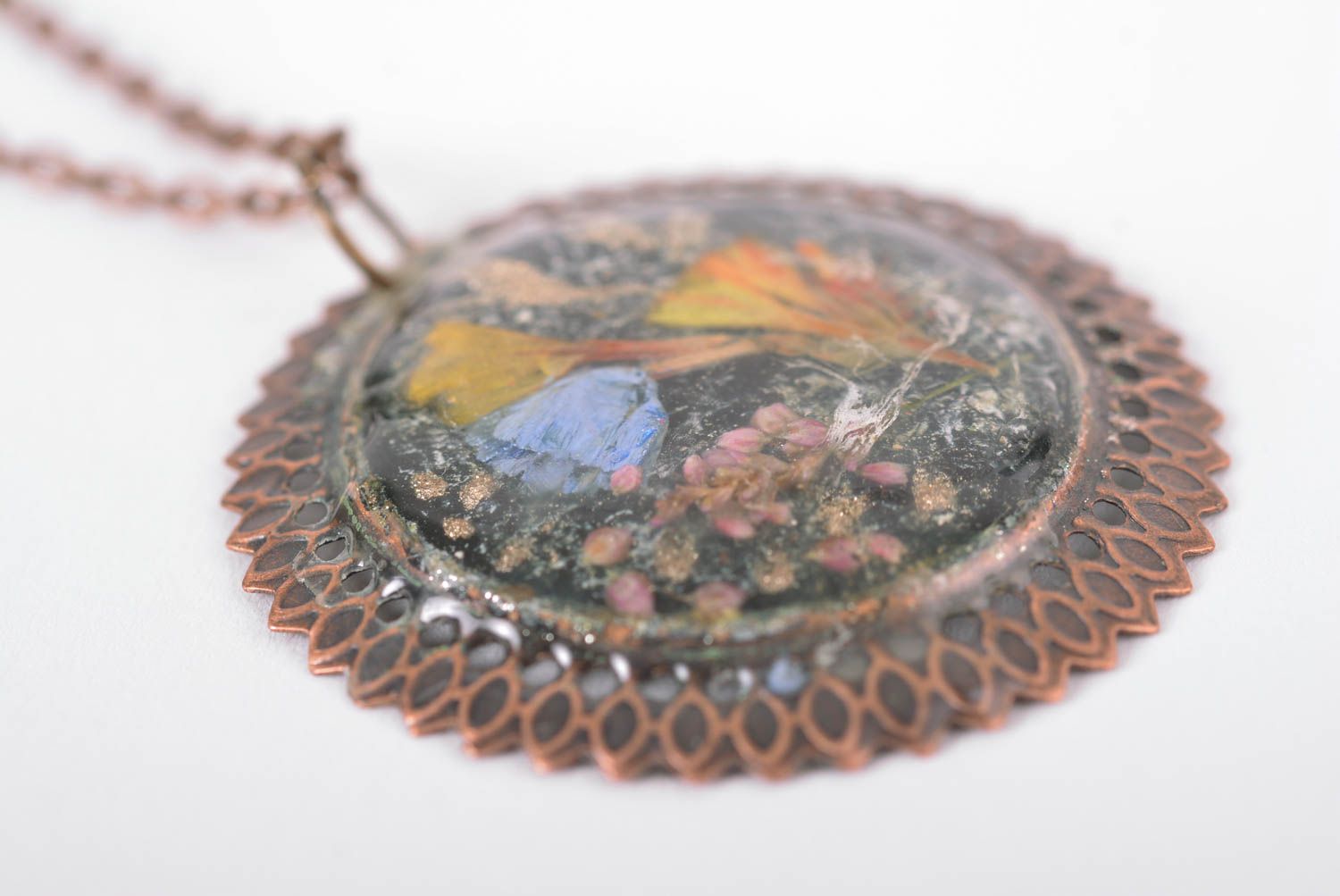 Round handmade flower pendant metal necklace botanical jewelry fashion tips photo 4