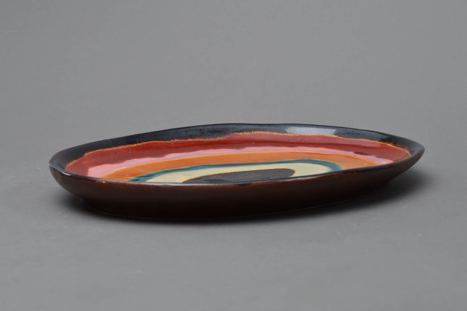 Plat ovale en porcelaine peint de glaçure colorée fait main design original photo 2