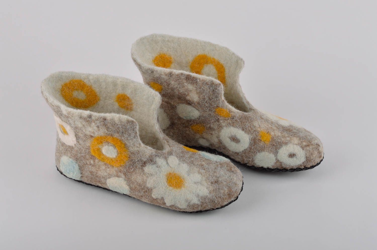 Handmade warm soft slippers designer cute home shoes stylish foorwear photo 2