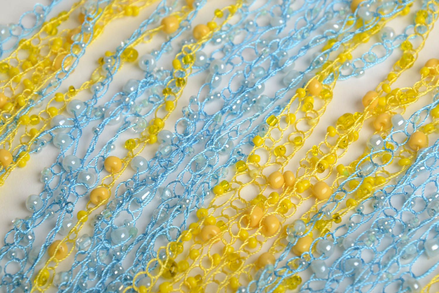 Collier en perles de rocaille multicouche jaune bleu fait main tricoté photo 5