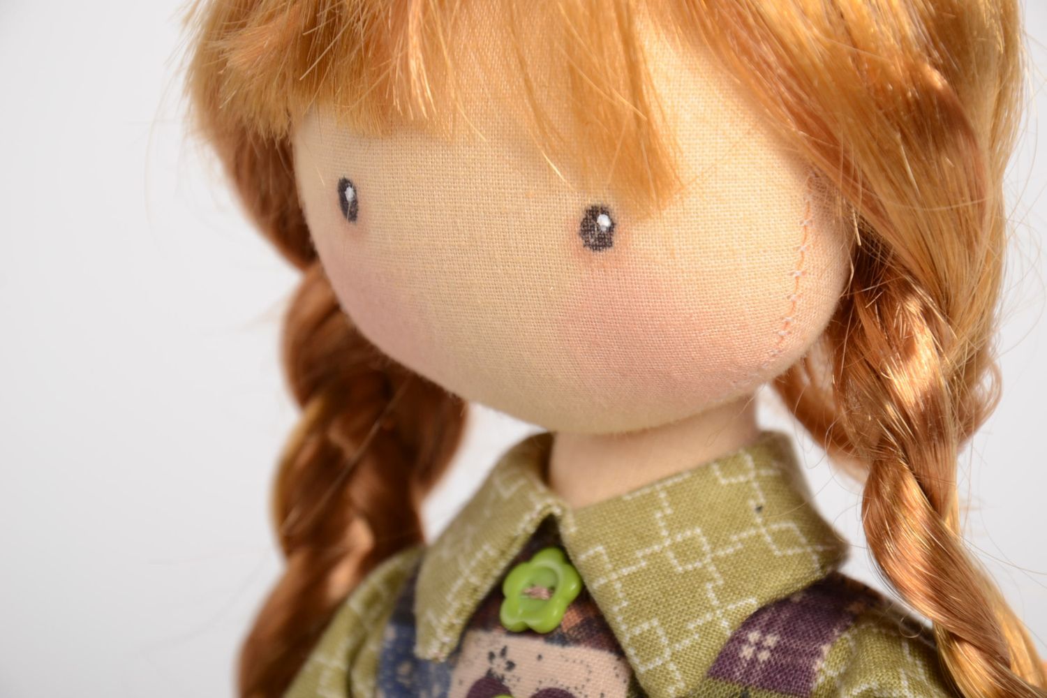 Кукла ручной работы кукла из ткани оригинальная мягкая кукла на подставке фото 3
