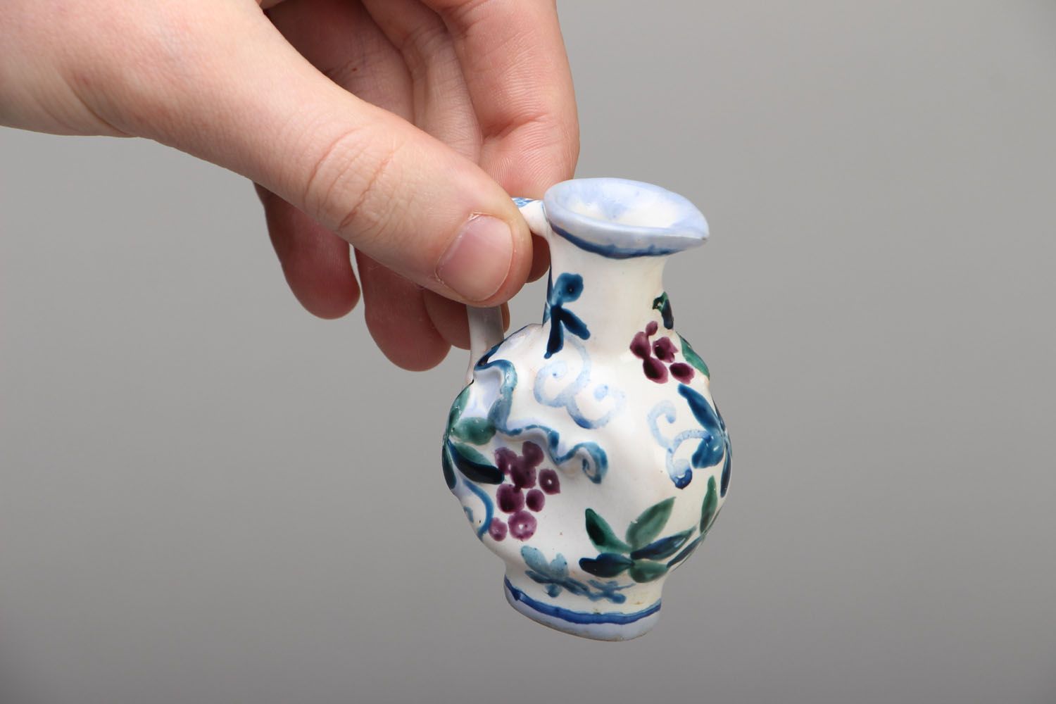 Small 3 oz ceramic handmade figurine in the shape of pitcher 0,1 lb photo 4