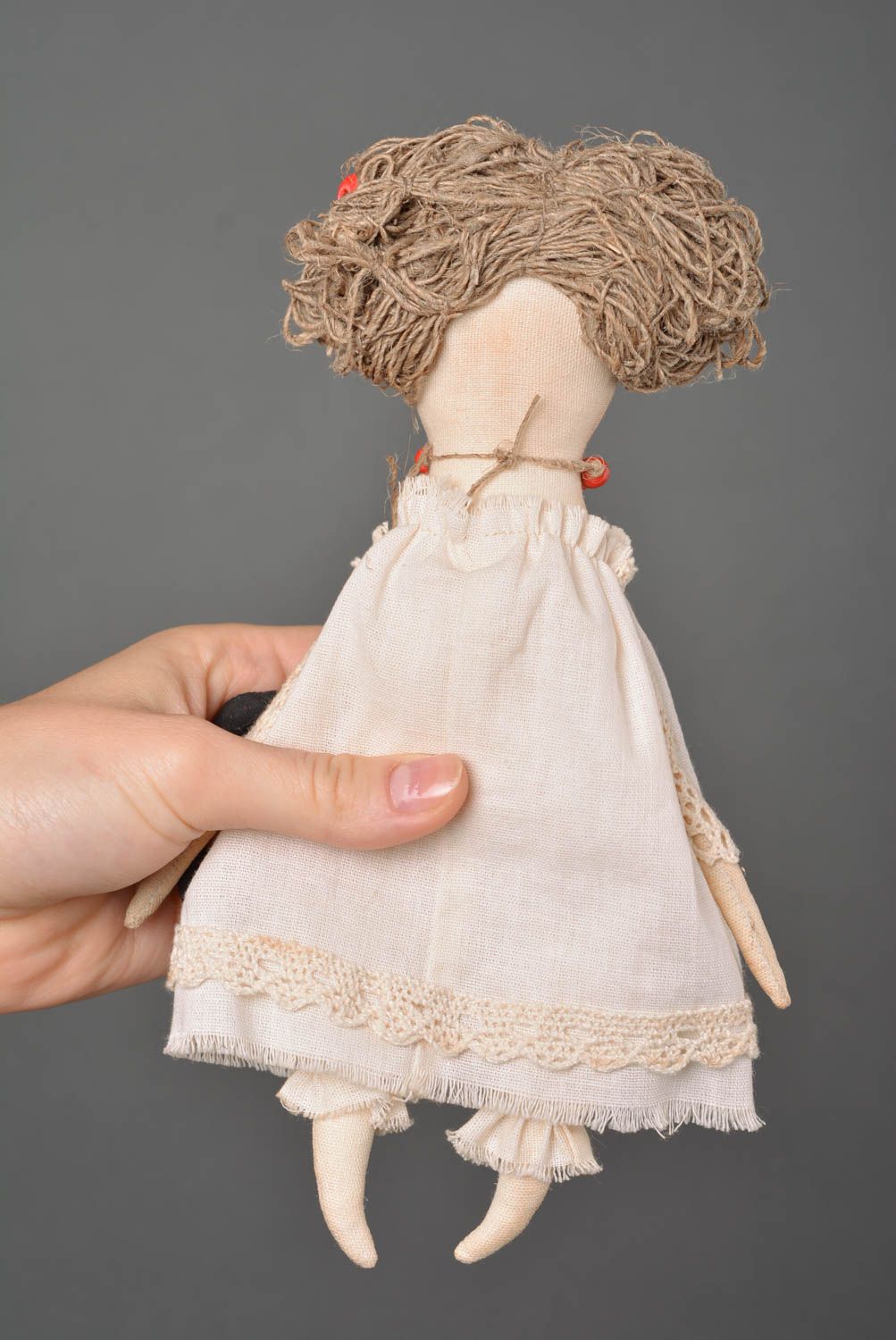 Кукла ручной работы декор для дома тряпичная кукла из бязи дизайнерская фото 3