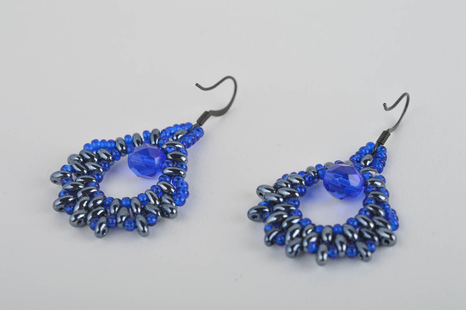 Stylish handmade beaded earrings crystal earrings designer accessories for girls photo 2