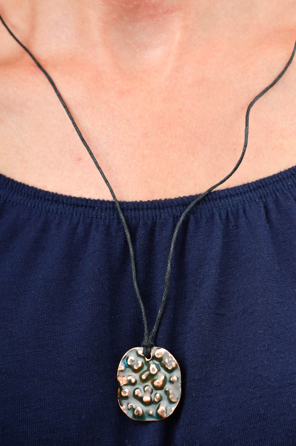 Stylish handmade copper pendant fashion trends metal neck accessories ideas photo 1