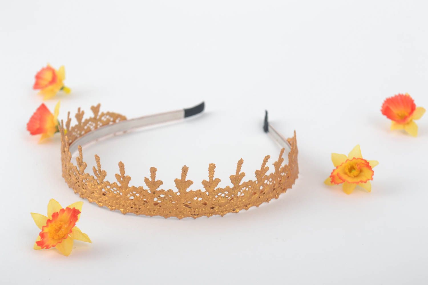 Corona de flores hecha a mano diadema artesanal accesorios para cabello foto 1