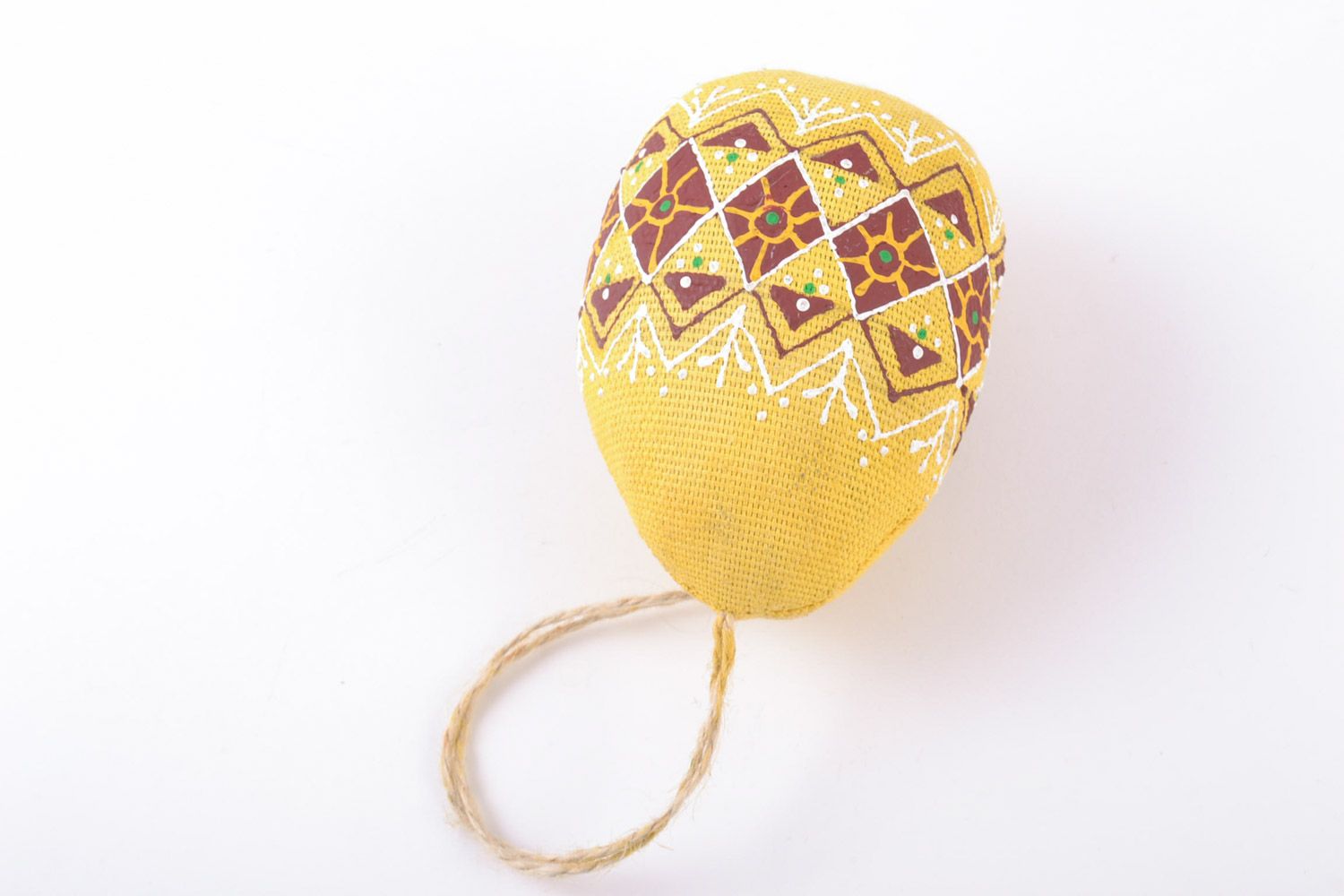 Oeuf de Pâques à suspendre en tissu peint jaune original ornementé fait main photo 4