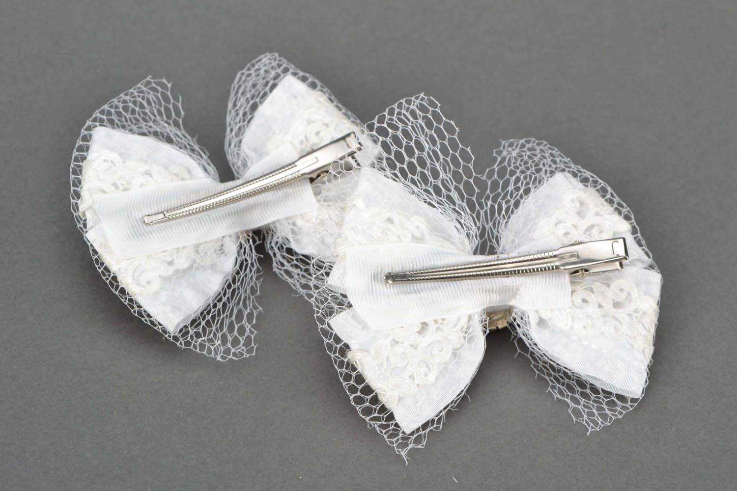 Hairpins in the shape of lace bows photo 5