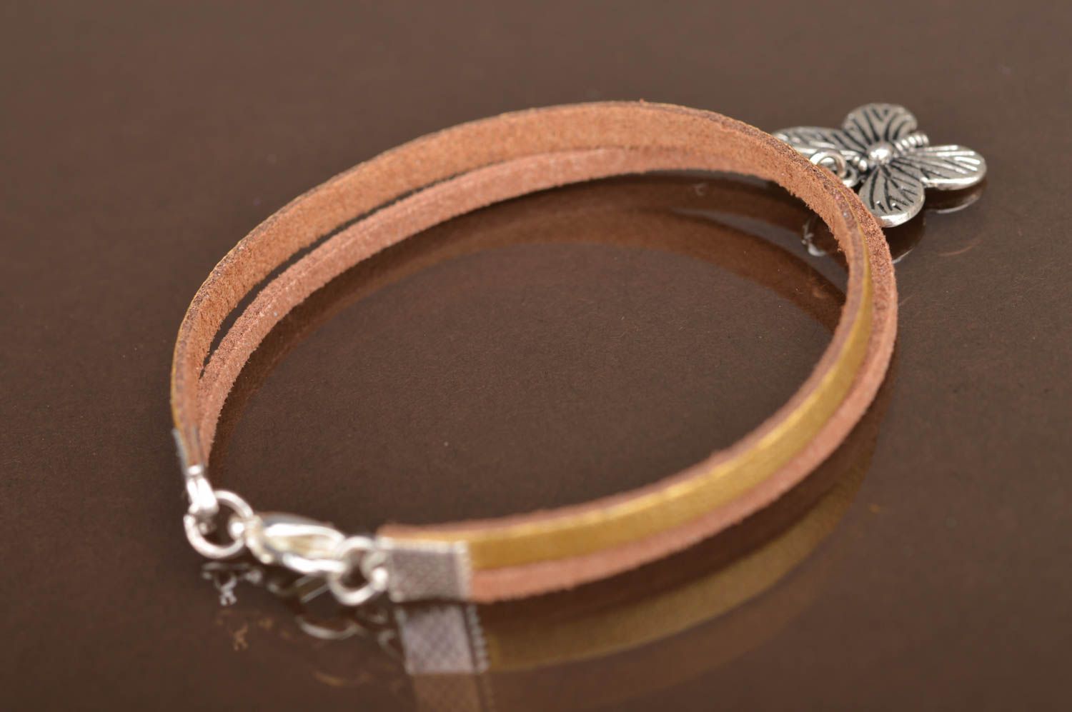 Handmade thin genuine leather wrist bracelet with butterfly charm beige and gold photo 4