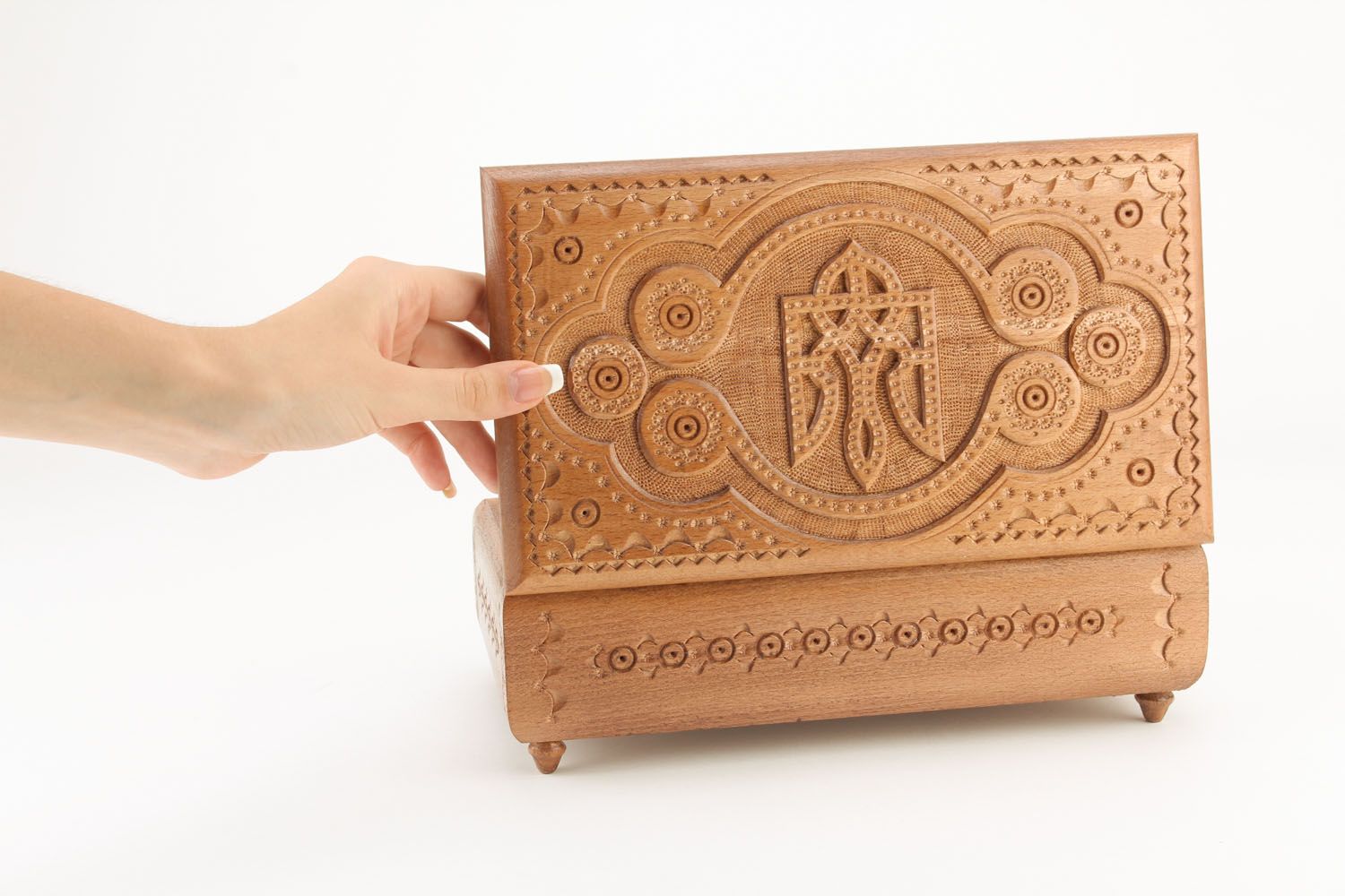 Caja de madera hecha a mano con patas foto 4