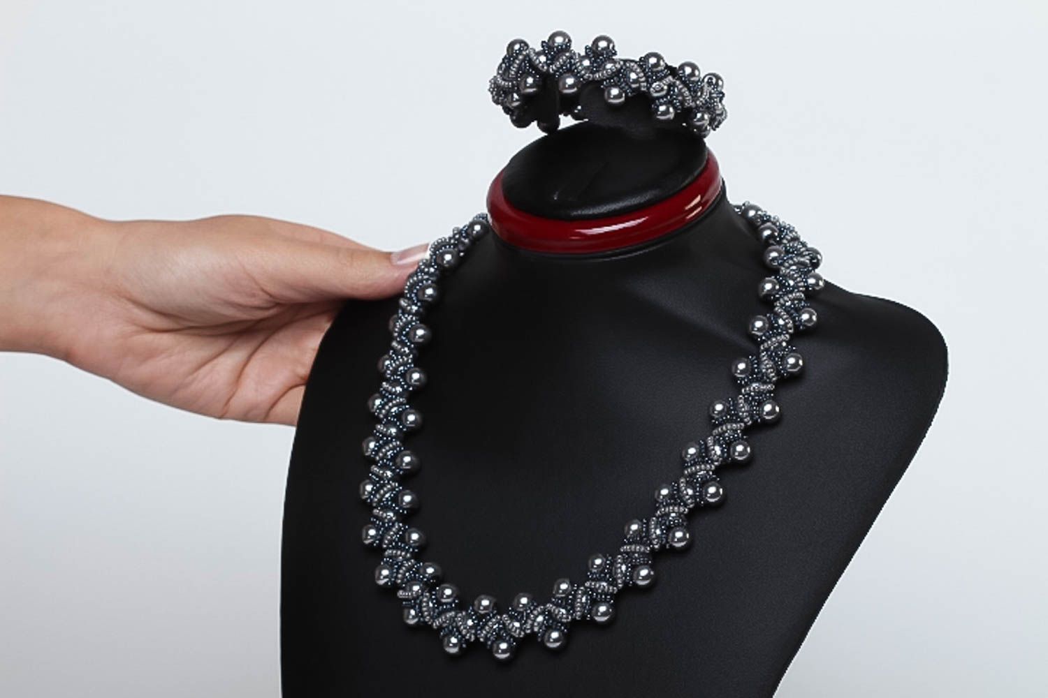 Handmade graues Schmuck Set aus Glasperlen Damen Armband Collier Halskette  foto 5