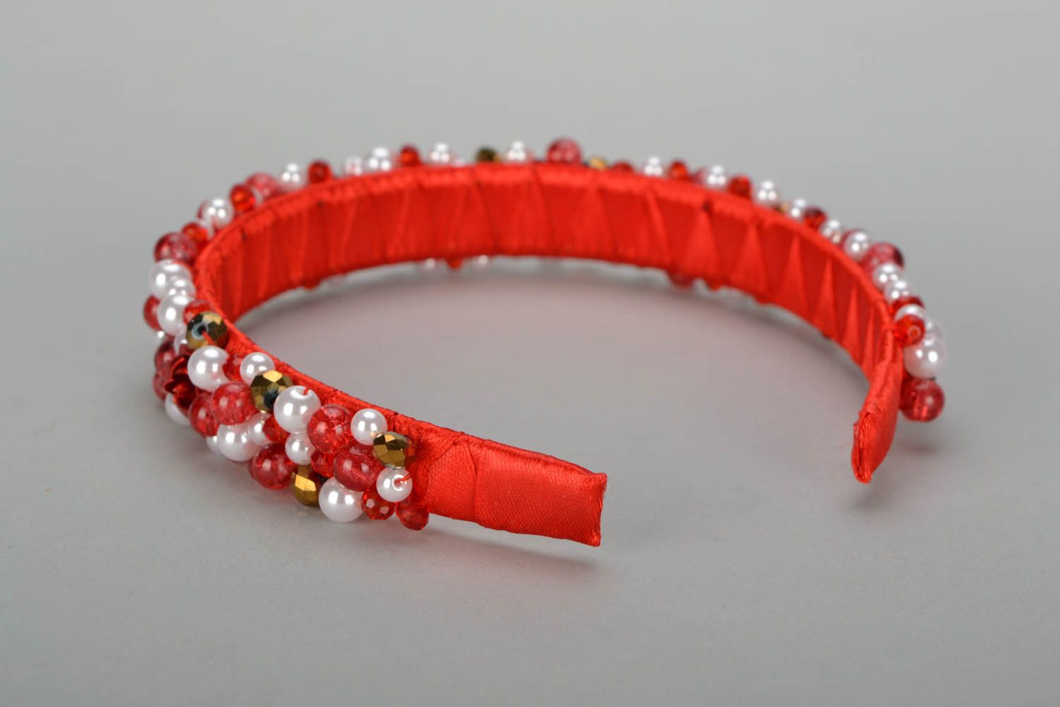 Red and white embroidered headband  photo 4