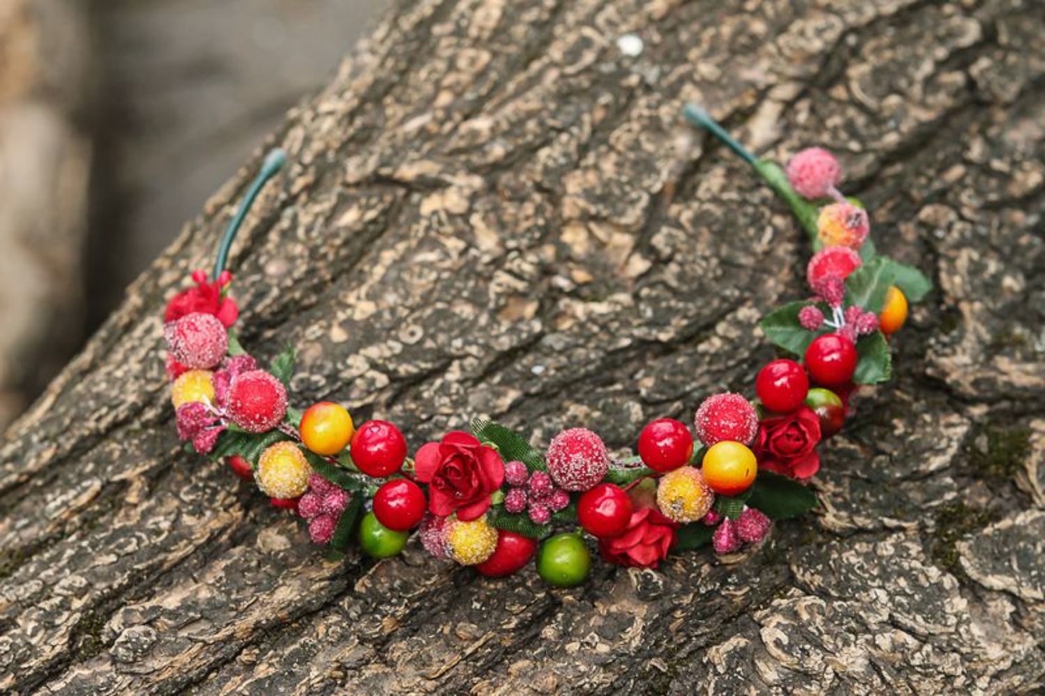 Headband made from artificial berries and flowers My sweet berry photo 1
