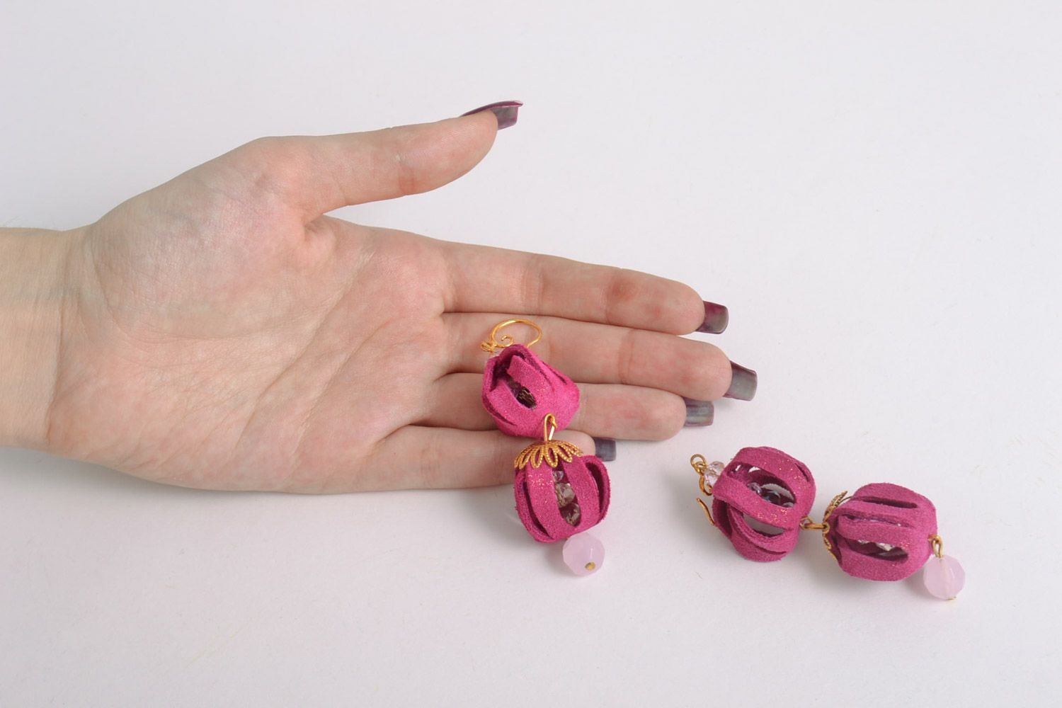 Stylish handmade earrings made of genuine suede with pink beads charms photo 2