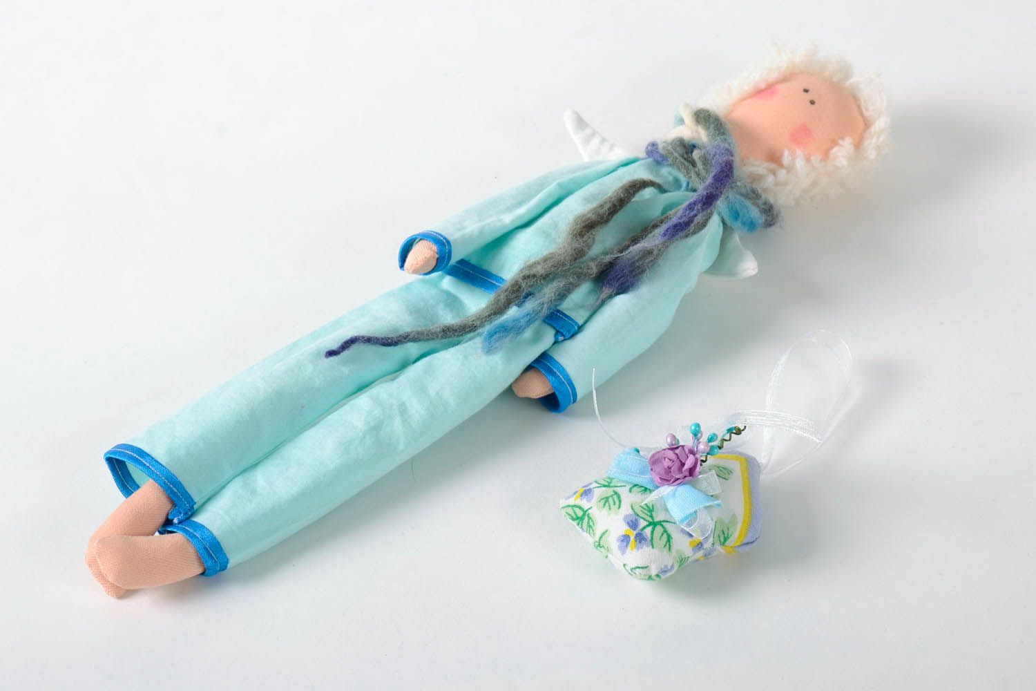 Interior doll Angel of Family Wellbeing photo 2