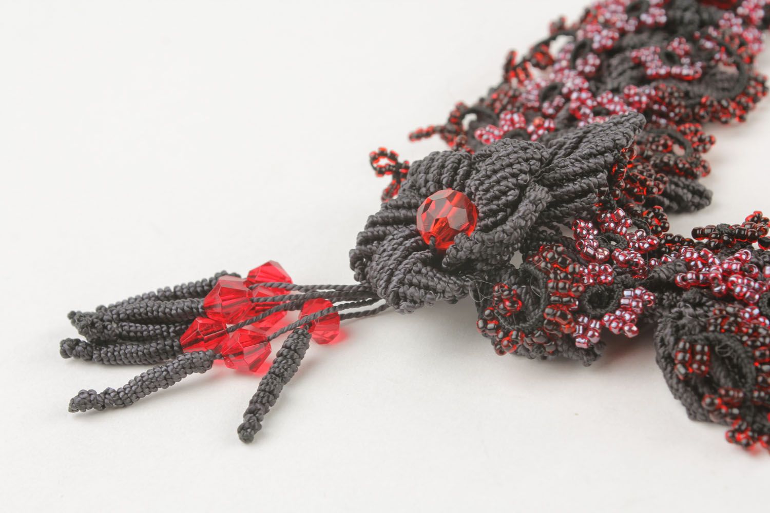 Macrame necklace with beads photo 3