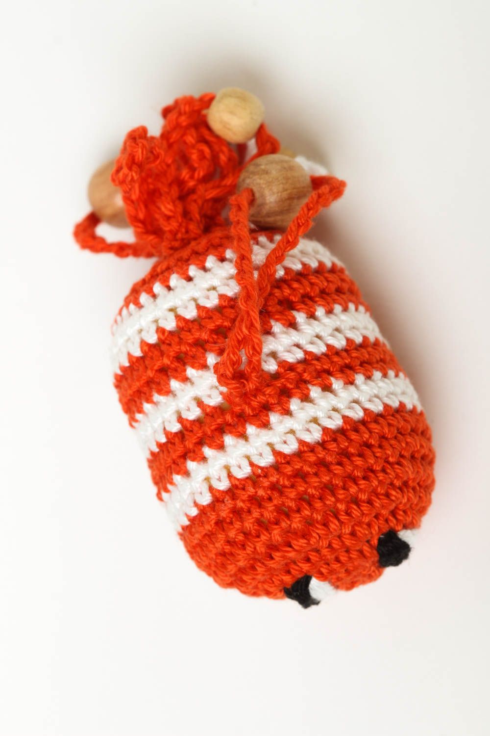 Hochet poisson fait main Jouet éveil tricoté crochet Cadeau enfant design photo 2