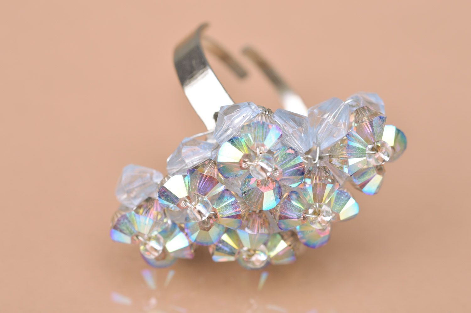 Handgemachter schöner großer Perlmutt Ring aus Glasperlen handmade für Mädchen  foto 2