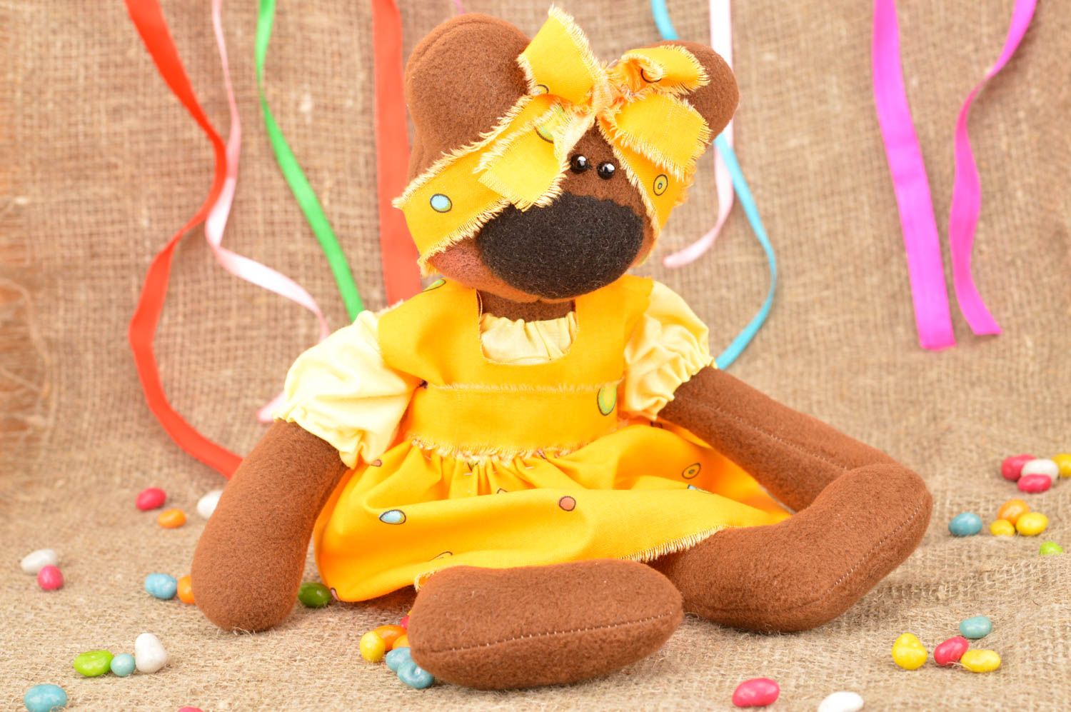Детская игрушка мягкая из флиса мишка девочка в желтом платье с бантиком фото 1