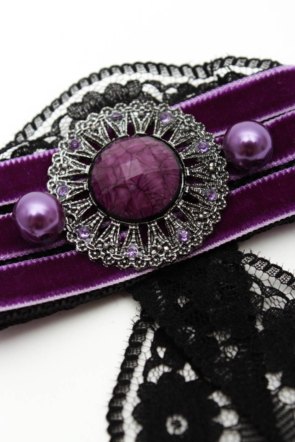 Broche violette faite main Accessoire femme velours dentelle Cadeau femme photo 5