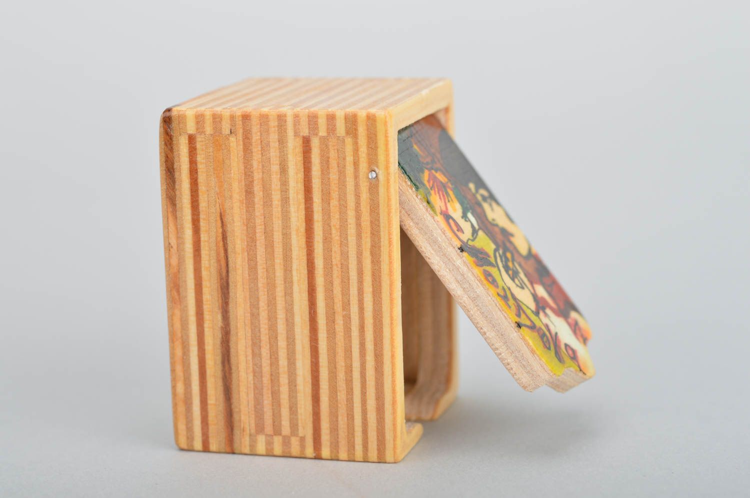 Caja decorativa de madera contrachapada hecha a mano original estilosa bonita foto 3