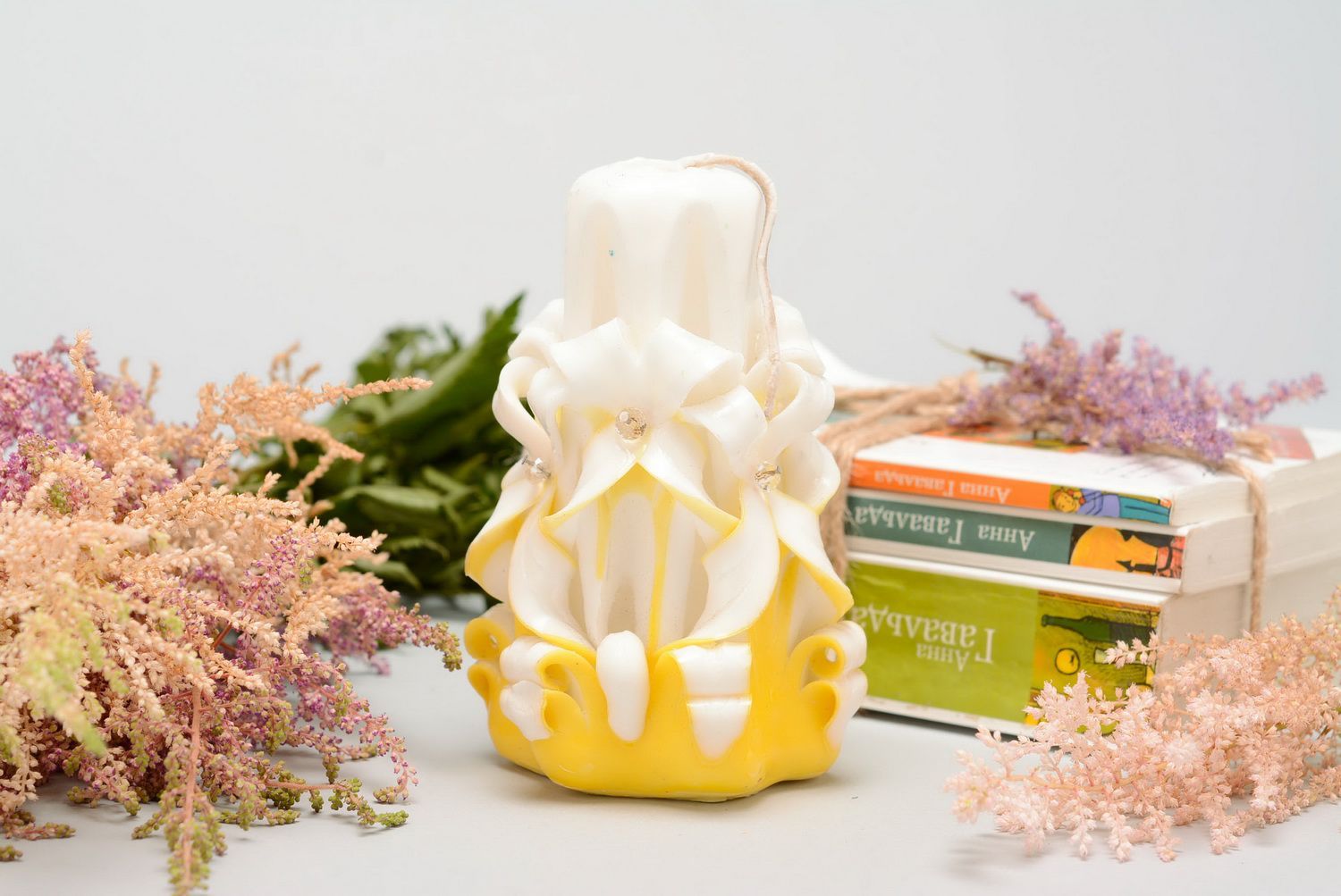Paraffin wax candle white and yellow photo 4