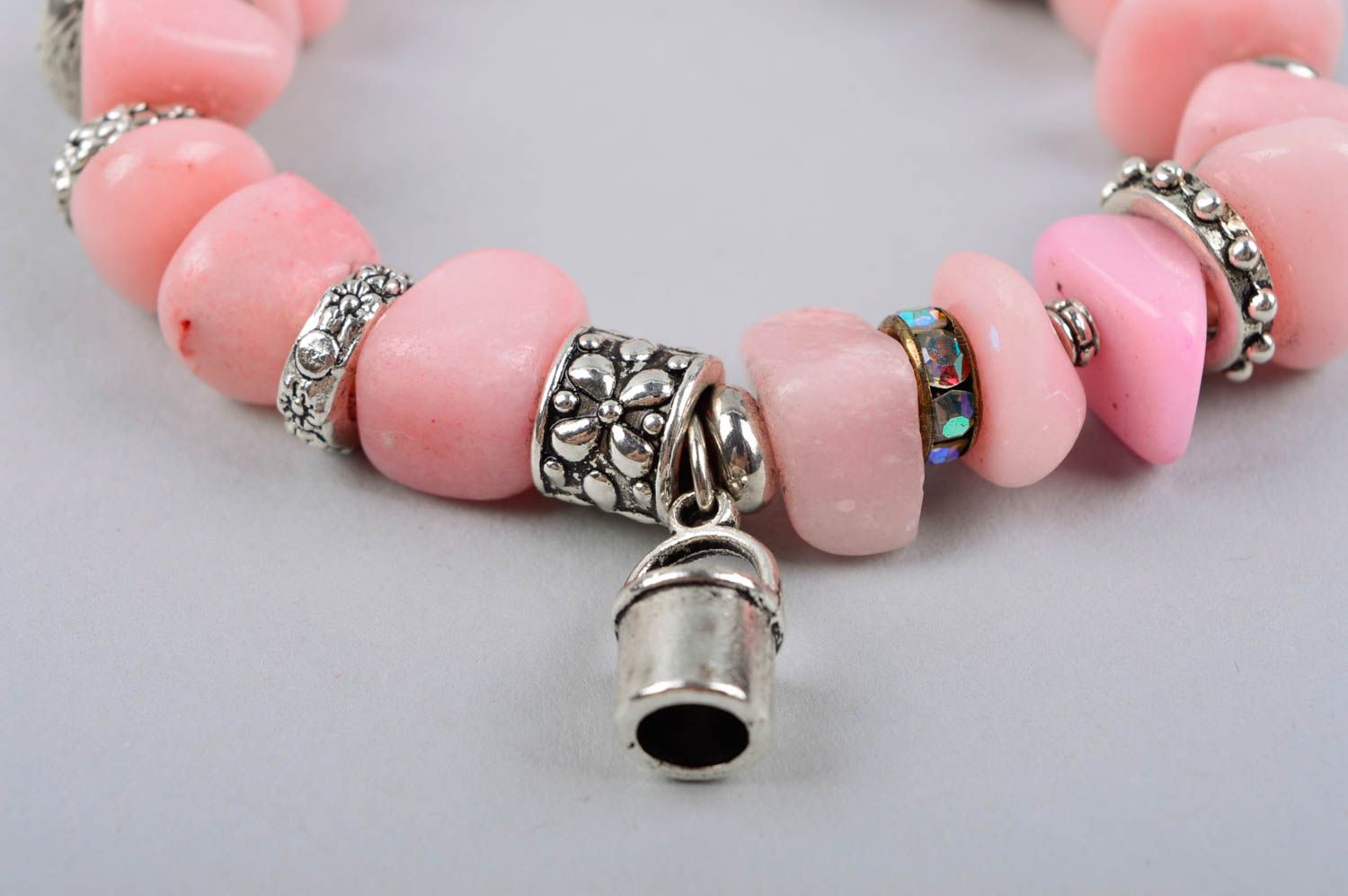 Bracelet en pierres naturelles Bijou fait main rose design Cadeau pour femme photo 5