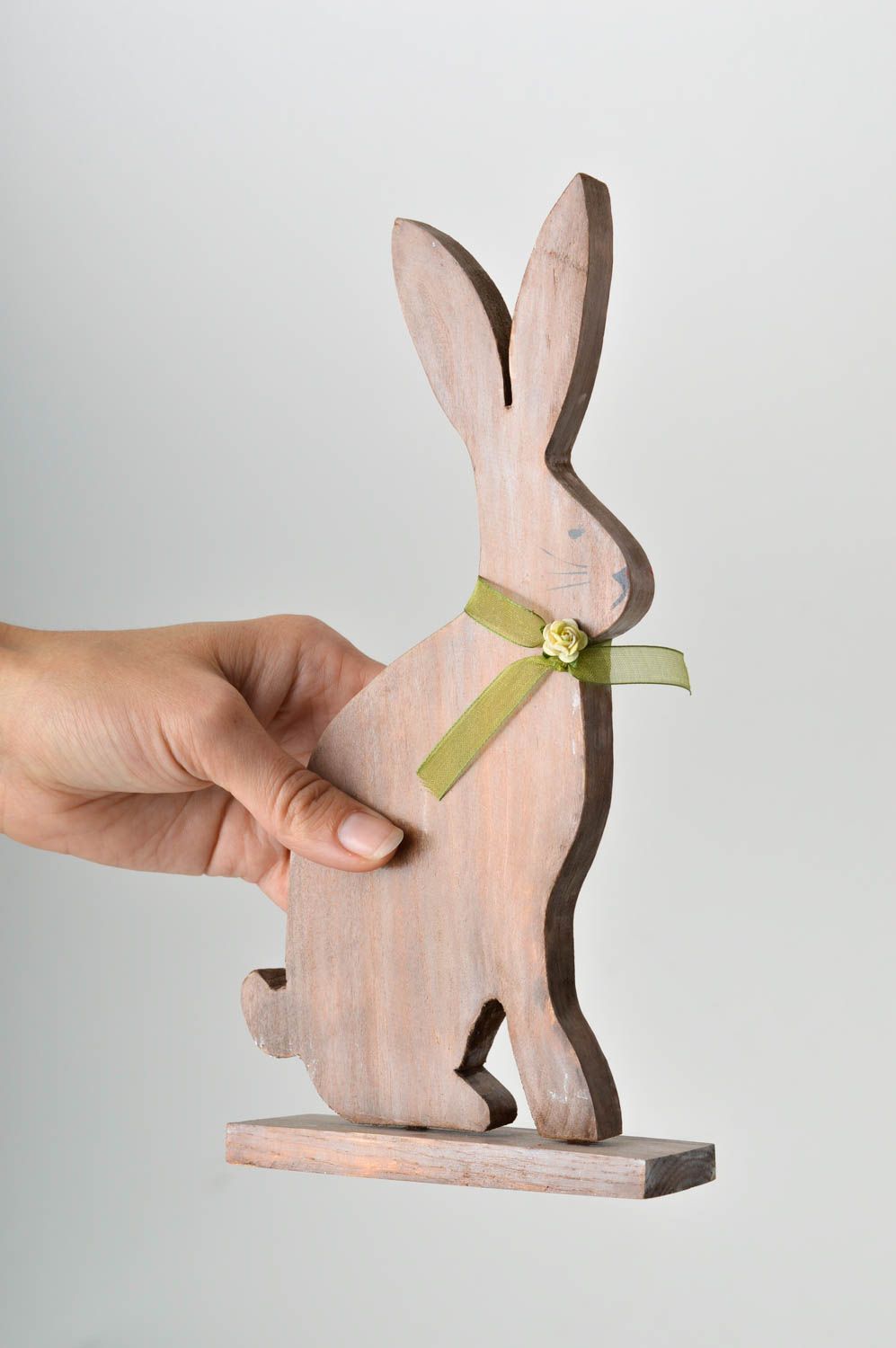 Statuette lapin fait main Figurine bois Déco noel design Décoration intérieure photo 3