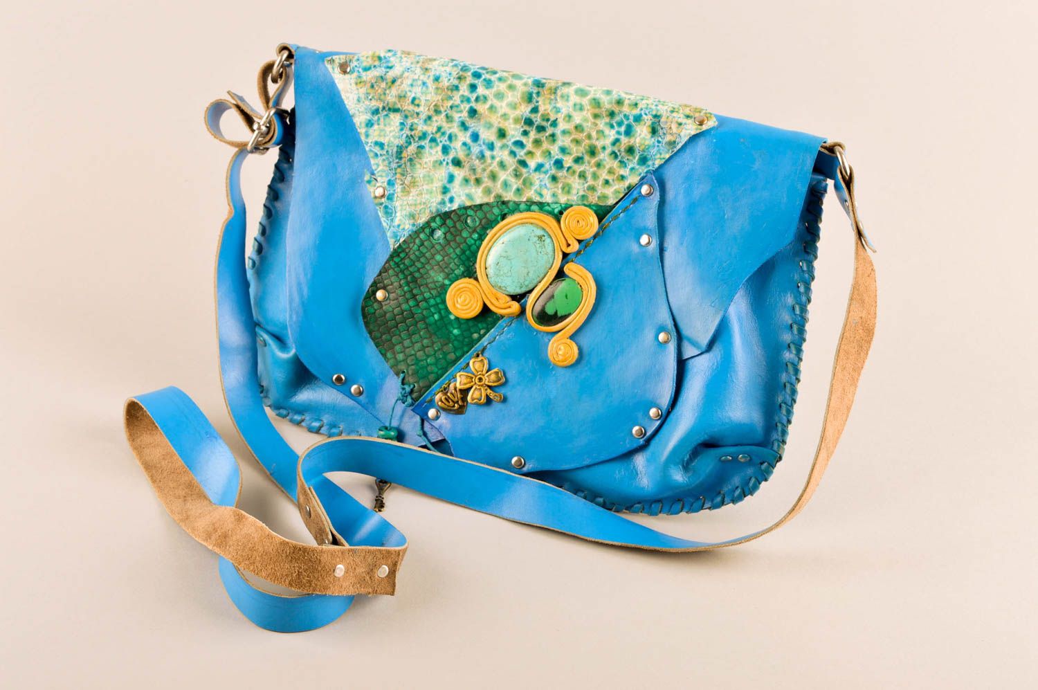 Сумка ручной работы сумка через плечо кожаная сумка голубая со шлейкой фото 2