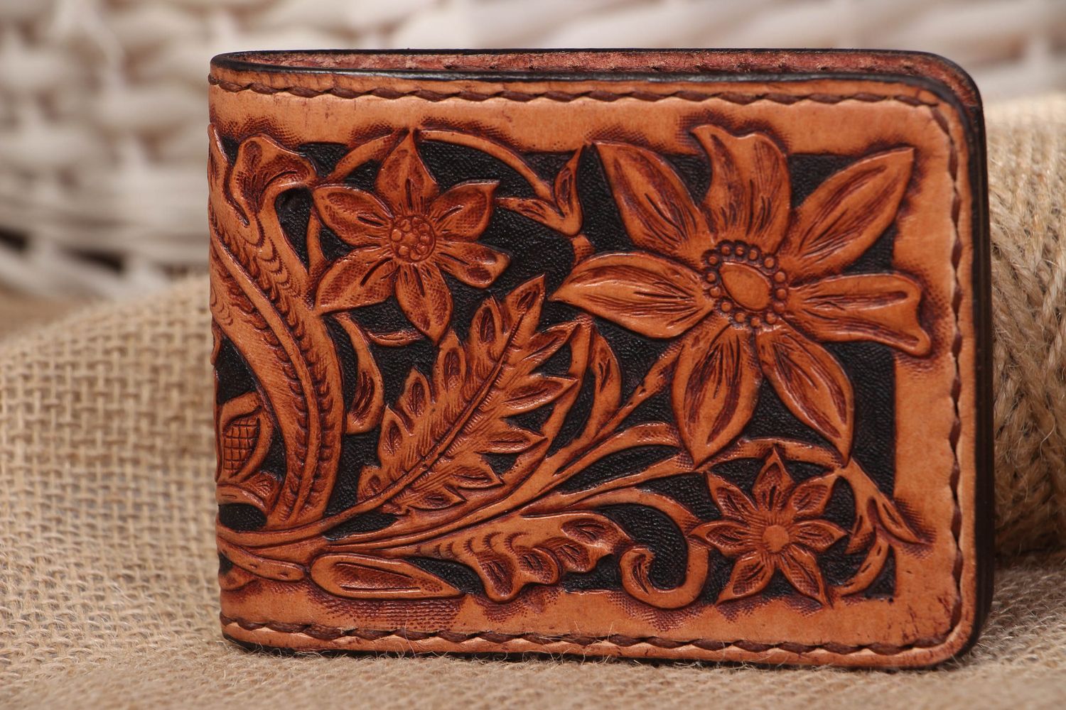 Handmade leather wallet with flowers photo 5