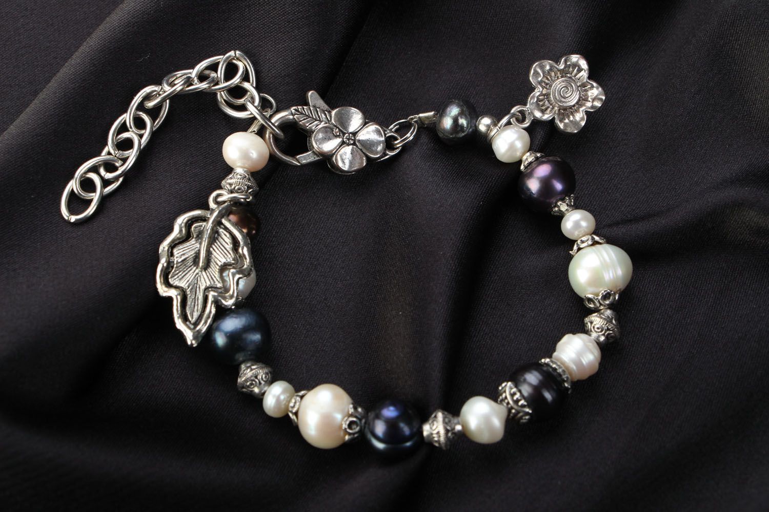 Handmade Armband mit Perlen foto 1