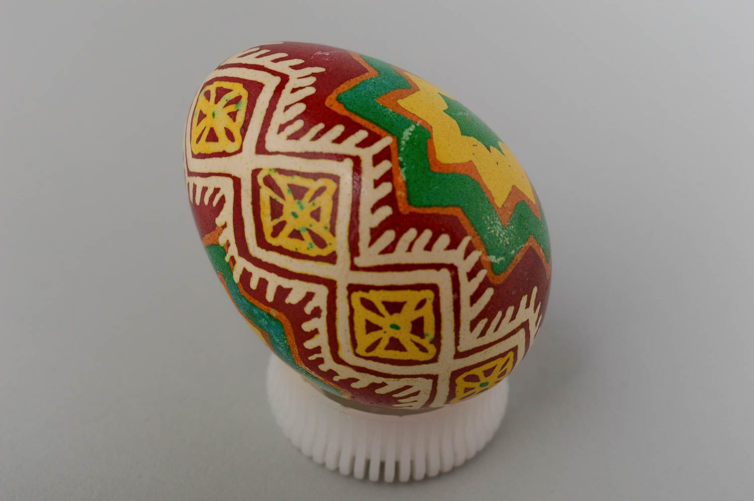 Handmade bright egg beautiful painted Easter egg unusual Easter decor ideas photo 2