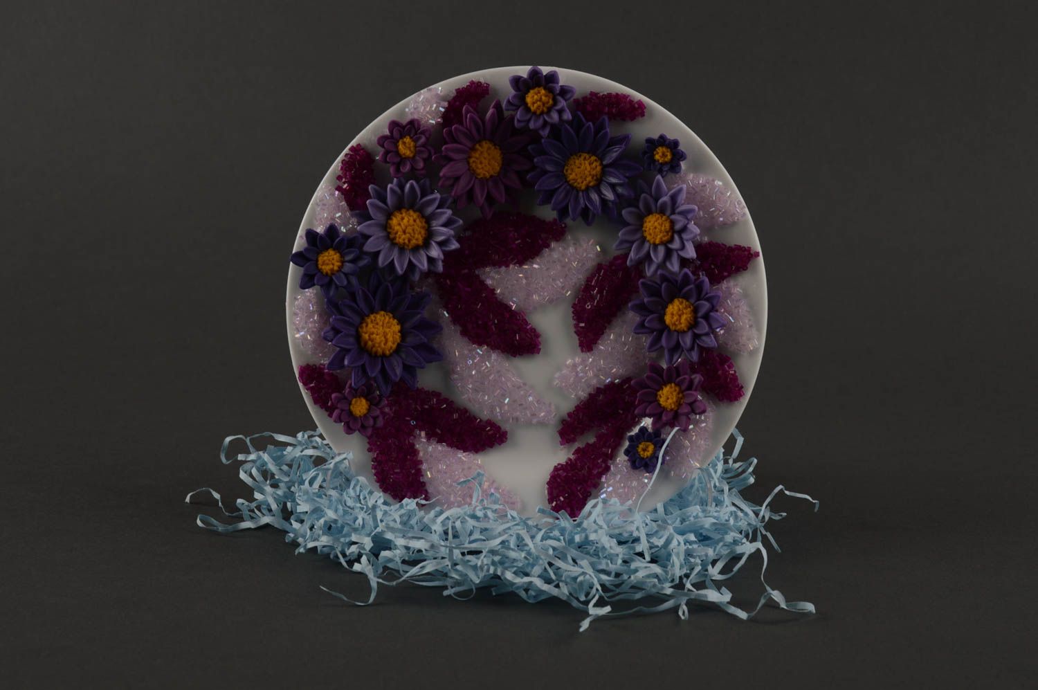 Керамическая тарелка ручной работы сувенирная тарелка подарок для женщины фото 1