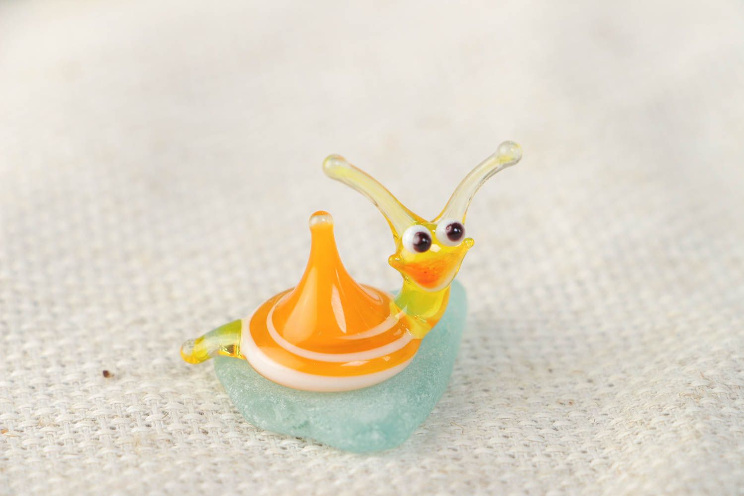 Handmade collectible lampwork glass miniature animal figurine of tiny snail photo 1