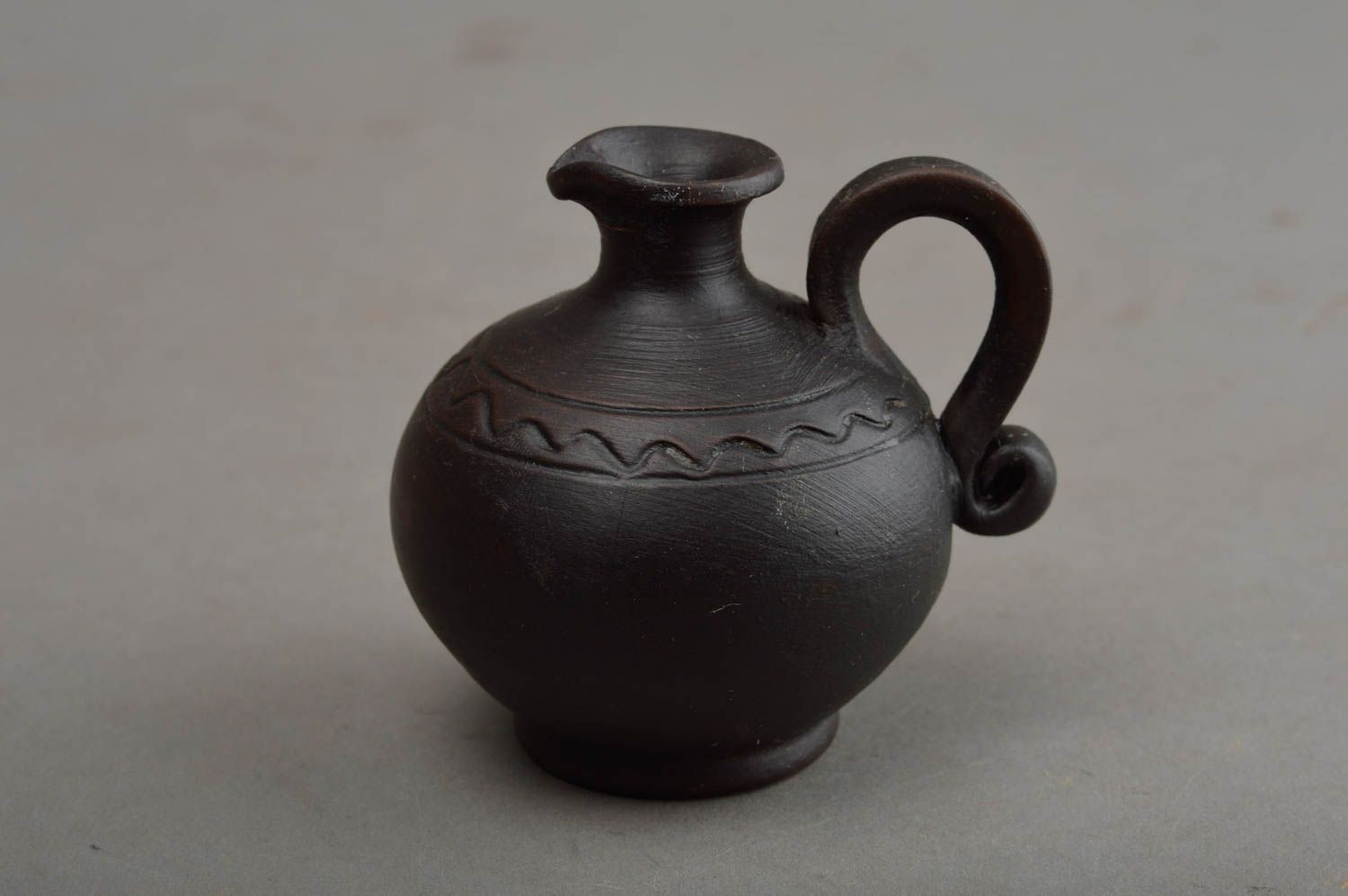 Einzigartige ungewöhnliche schöne tolle dekorative Vase aus Ton schwarz handmade foto 2
