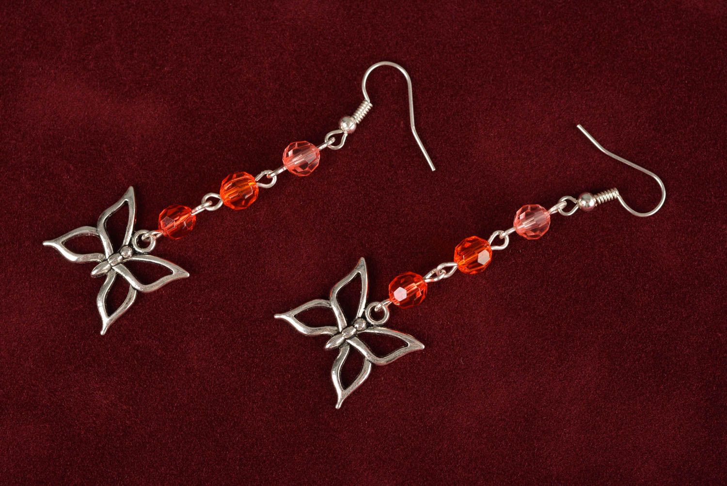 Lange Ohrringe aus Metall mit Glasperlen Schmetterlinge Künstler Handarbeit foto 1