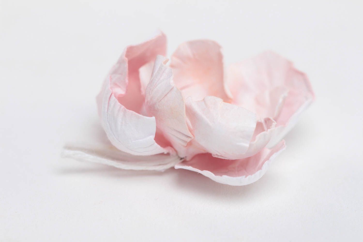 Fleur en papier pour scrapbooking faite main décorative peinte couleur rose pale photo 3