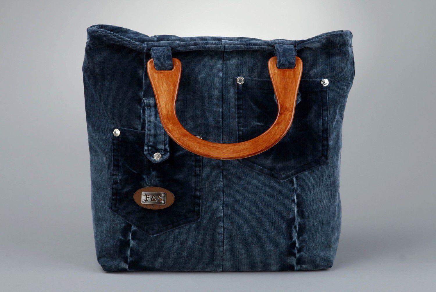 Handmade bag with pockets photo 1