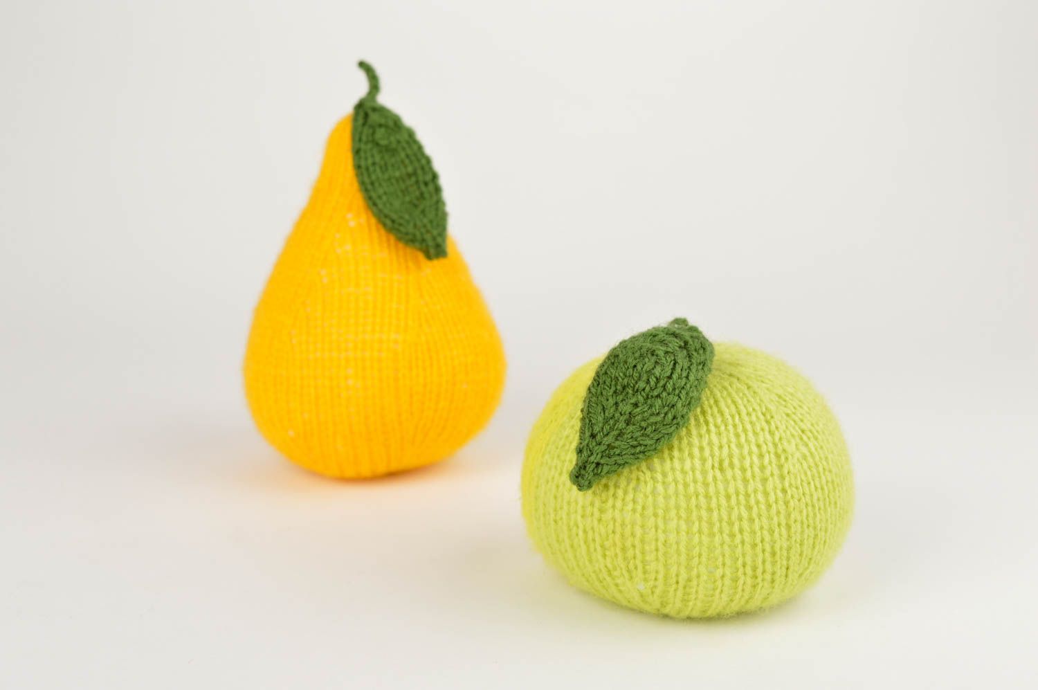 Игрушки-фрукты хэнд мэйд мягкие игрушки вязаные фрукты груша и яблоко набор фото 4