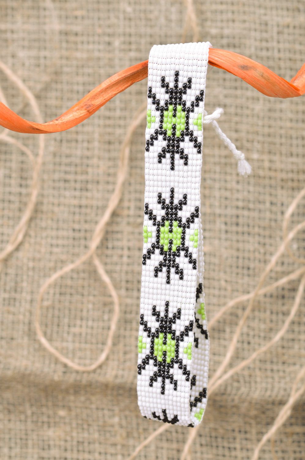 Колье ошейник из бисера в этническом стиле сплетенное вручную с завязками фото 1