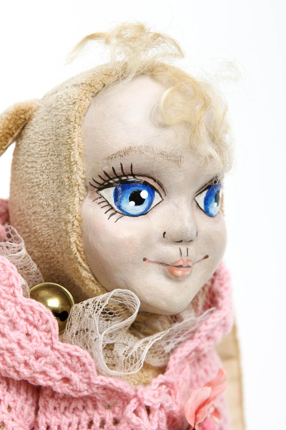 Bambola interessante in cotone fatta a mano pupazzo tessile decoro casa foto 2