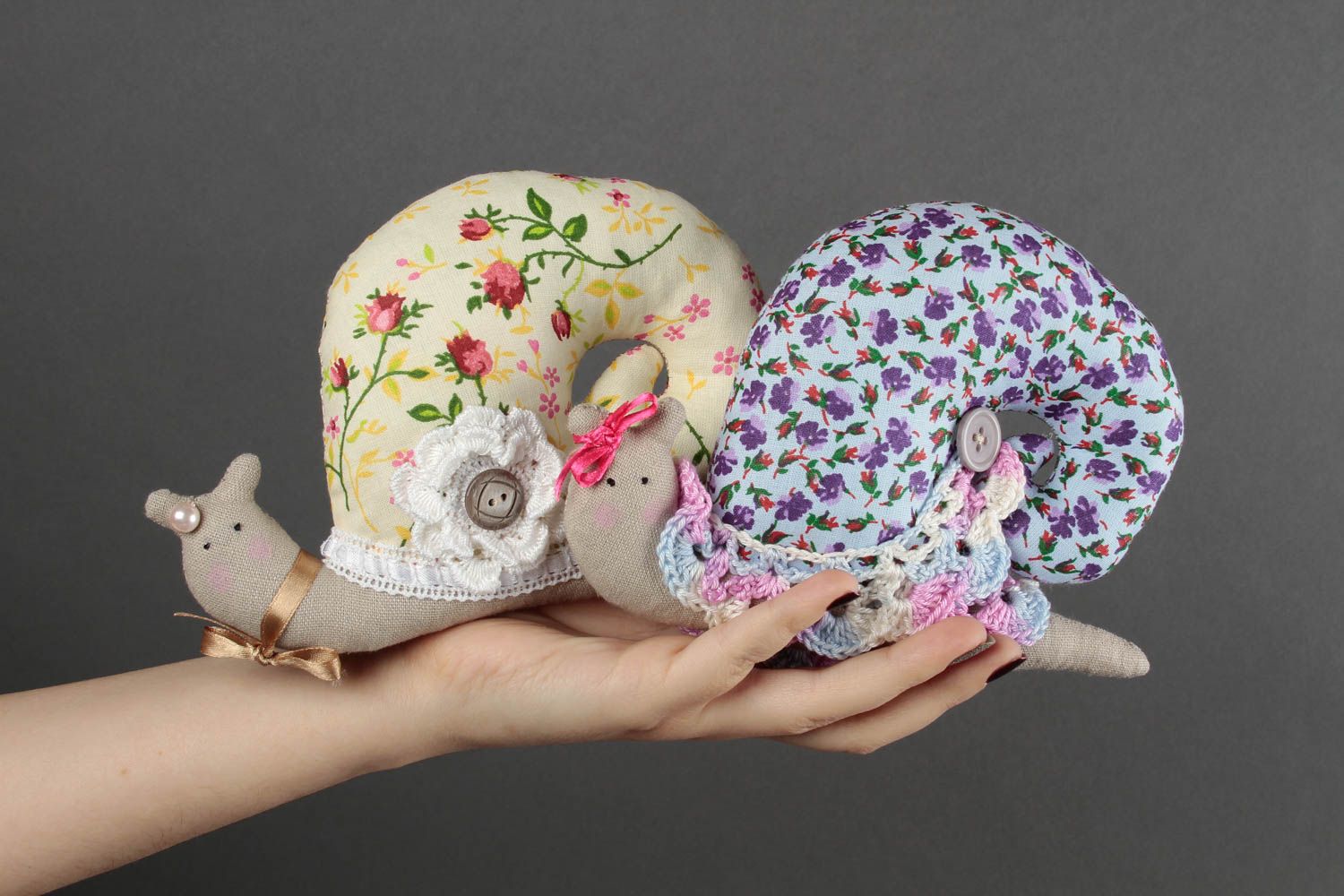Blumige Kuscheltiere Schnecken handmade Stoff Spielzeuge Geschenke für Kinder  foto 2