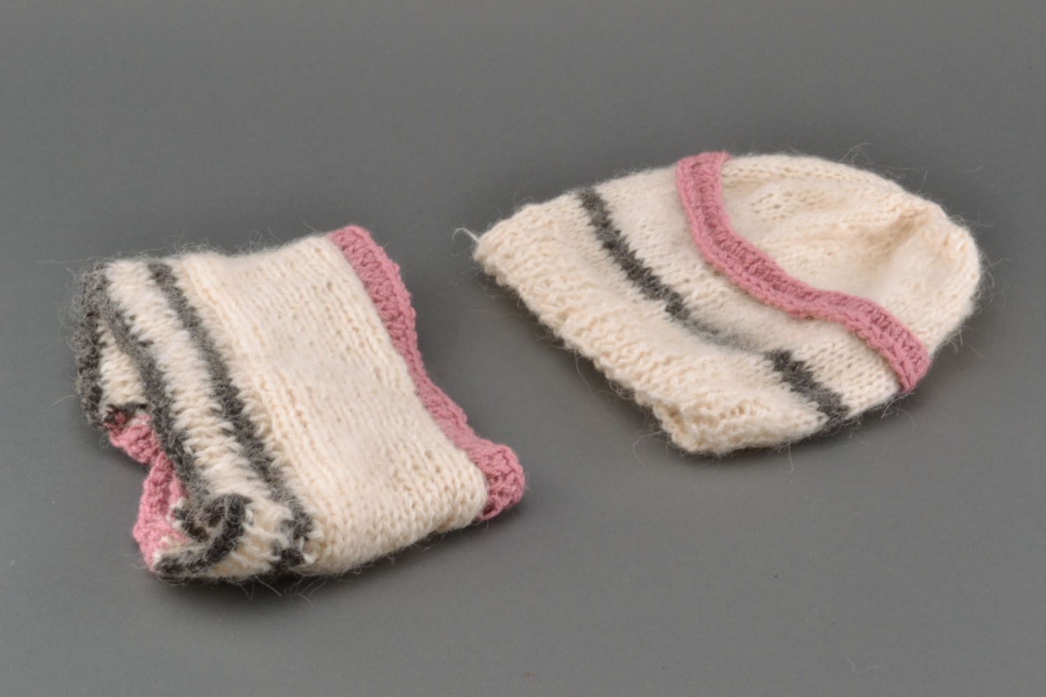 Conjunto de acessórios de inverno: gorro e cachecol de lã feitos à mão  foto 3