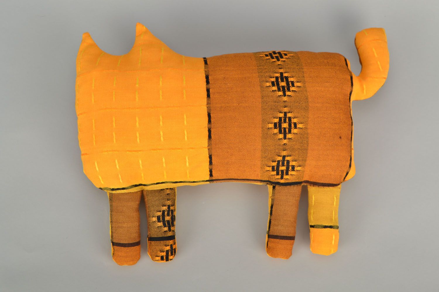 Peluche en tissu en forme de chat jaune faite main photo 5