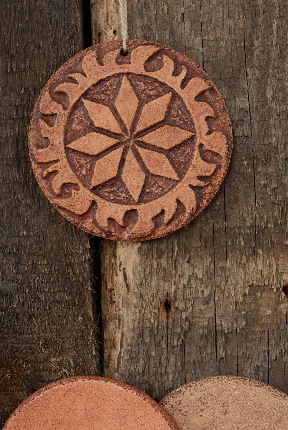 Amuleto de cerâmica de parede Alatyr feminino foto 4