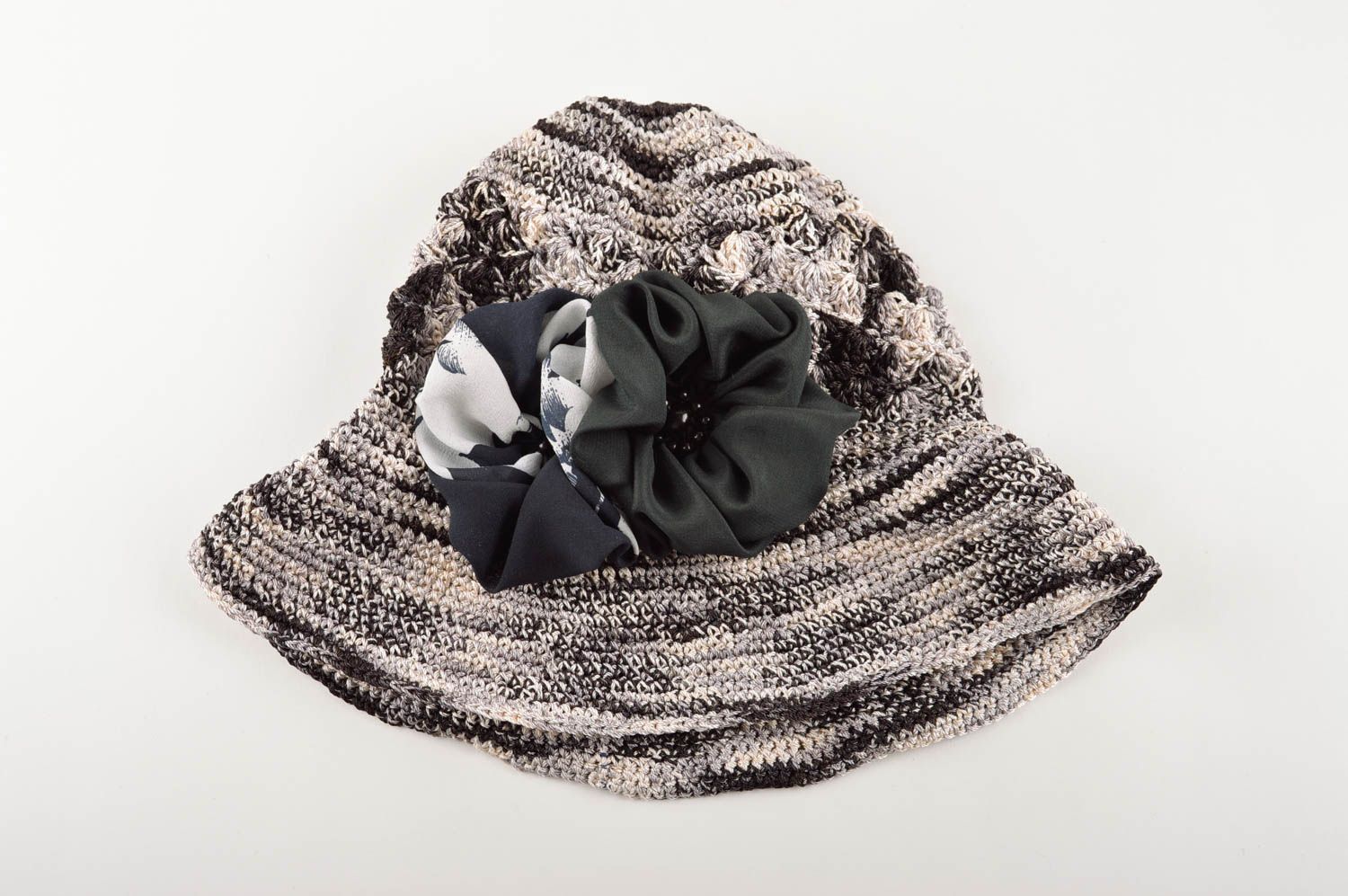 Chapeau fait main design Bonnet tricoté mélange Vêtement pour femme tendance photo 5