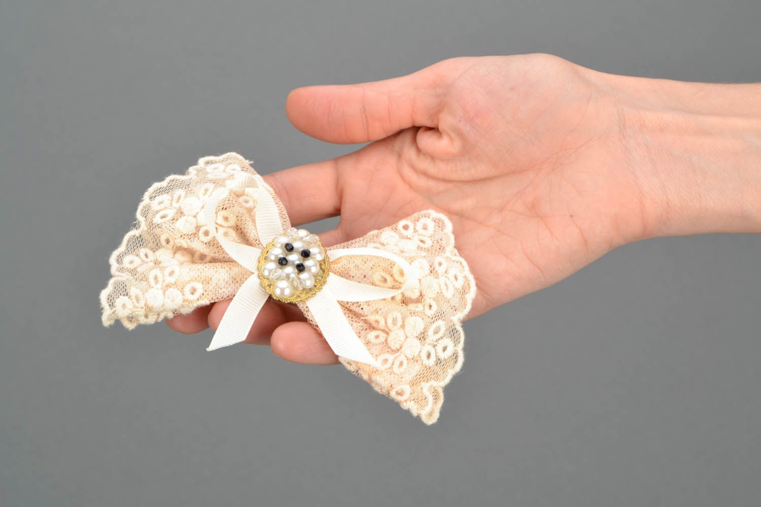 Lace automatic hair clip photo 2