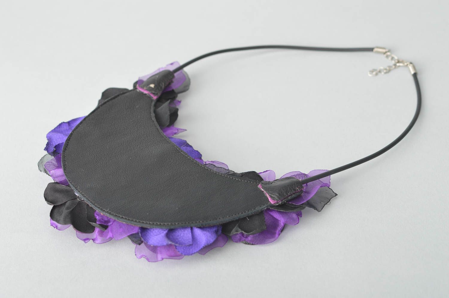 Handmade Blumen Collier Leder Schmuck Accessoire für Frauen Geschenk Idee lila foto 5