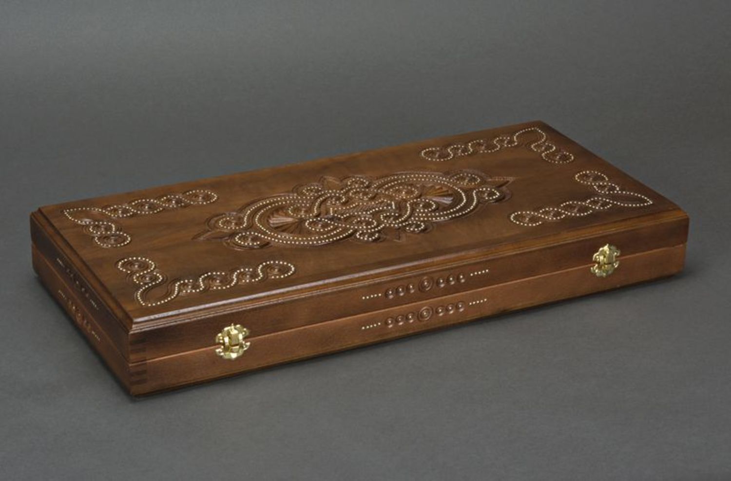 Backgammon de madera tallado foto 4